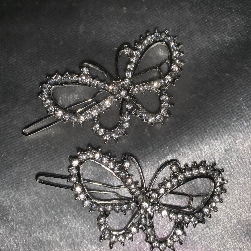 Butterfly hair clips